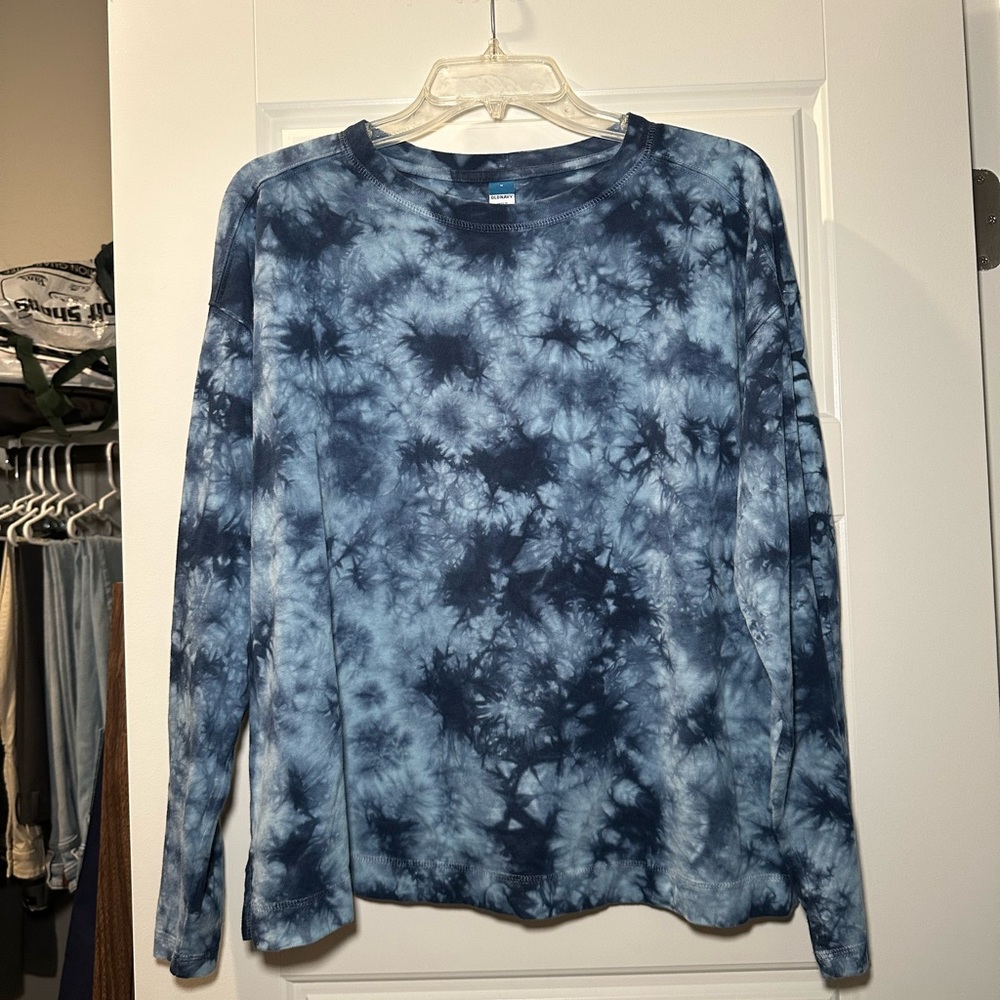 Old Navy Blue Tie-Dye Crewneck